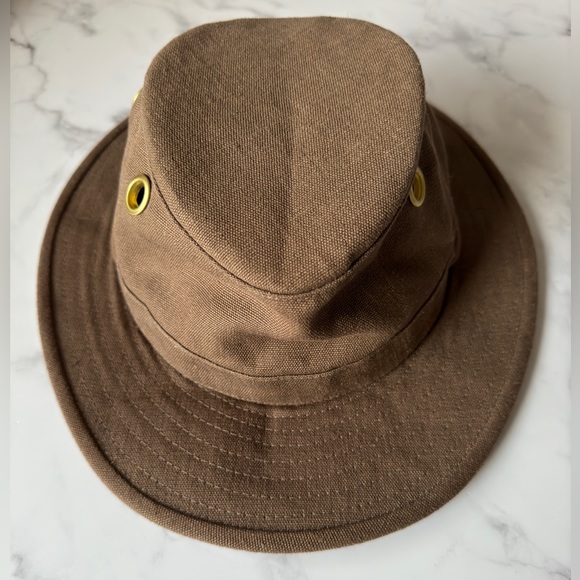 The Tilley Endurables TH5 Hemp Hat Size 7 Brown Made in Canada - Picture 2 of 4